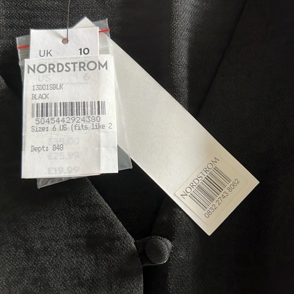 Top Shop black button up v-neck blouse. New with tags size 6. - Picture 6 of 8